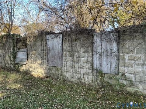 Tiny photo for 1633 Stuart Avenue, Petersburg, VA 23803 (MLS # 2531506)