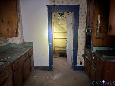 Tiny photo for 1633 Stuart Avenue, Petersburg, VA 23803 (MLS # 2531506)