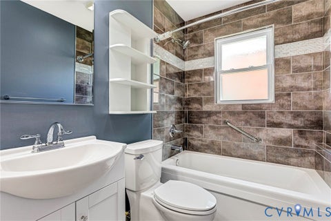 Tiny photo for 507 Walnut Avenue, Colonial Heights, VA 23834 (MLS # 2626202)