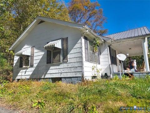 Tiny photo for 1602 Fairview Road, Duffield, VA 24245 (MLS # 2628711)