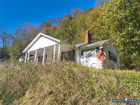 Photo of 1602 Fairview Road, Duffield, VA 24245 (MLS # 2628711)