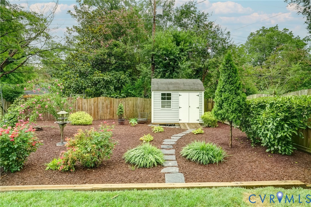1209 Bobbiedell Lane