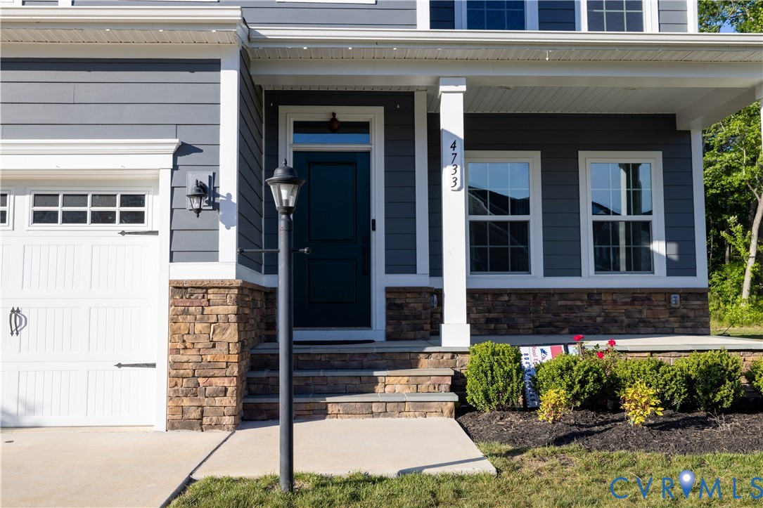 4733 Fry Landing Drive
