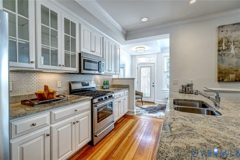 Tiny photo for 2407 Stuart Avenue, Richmond, VA 23220 (MLS # 2621592)