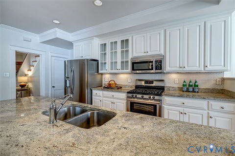 Tiny photo for 2407 Stuart Avenue, Richmond, VA 23220 (MLS # 2621592)