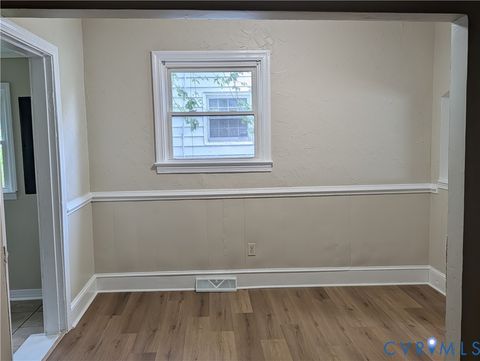 Tiny photo for 726 Jefferson Place, Petersburg, VA 23803 (MLS # 2618011)