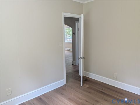 Tiny photo for 726 Jefferson Place, Petersburg, VA 23803 (MLS # 2618011)