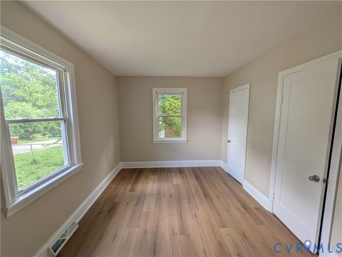 Tiny photo for 726 Jefferson Place, Petersburg, VA 23803 (MLS # 2618011)