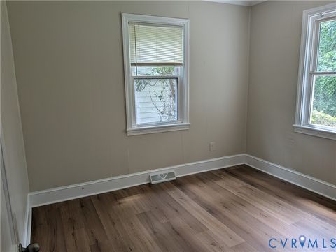 Tiny photo for 726 Jefferson Place, Petersburg, VA 23803 (MLS # 2618011)