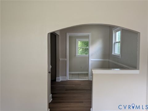 Tiny photo for 726 Jefferson Place, Petersburg, VA 23803 (MLS # 2618011)