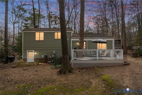 Tiny photo for 13313 Farm Crest Court, Midlothian, VA 23112 (MLS # 2605588)