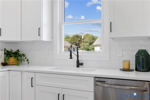 Tiny photo for 851 E Bank Street, Petersburg, VA 23803 (MLS # 2625564)