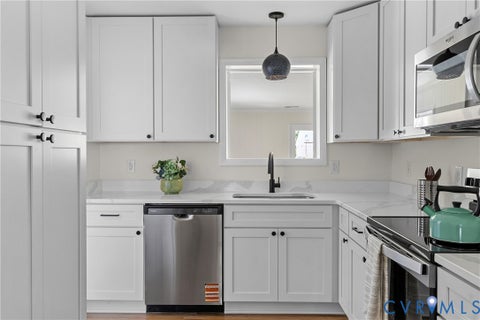 Tiny photo for 7402 Edgewood Avenue, Richmond, VA 23227 (MLS # 2626645)