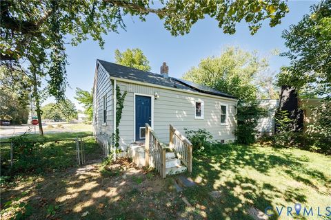 Tiny photo for 101 Slagle Avenue, Petersburg, VA 23803 (MLS # 2521993)