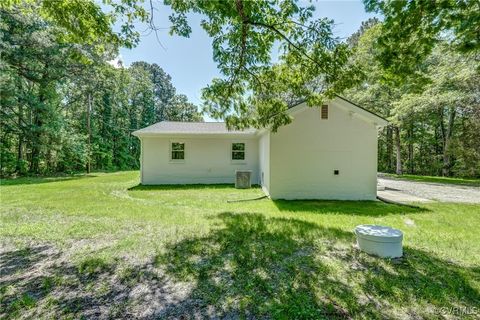 A home in Dinwiddie