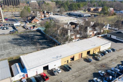 Tiny photo for 6509 Dickens Place, Richmond, VA 23230 (MLS # 2605725)