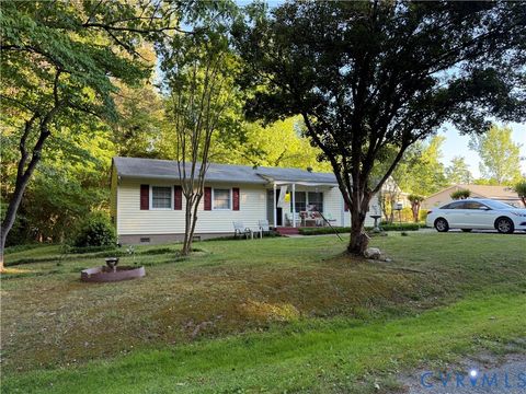 Photo of 4215 Peppertown Road, Mechanicsville, VA 23111 (MLS # 2612466)