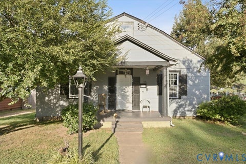 Photo of 43 Summit Street, Petersburg, VA 23803 (MLS # 2623621)