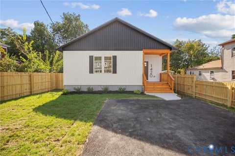 Photo of 1420 Ferndale Avenue, Petersburg, VA 23803 (MLS # 2626089)