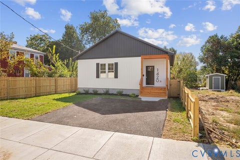 Photo of 1420 Ferndale Avenue, Petersburg, VA 23803 (MLS # 2626089)
