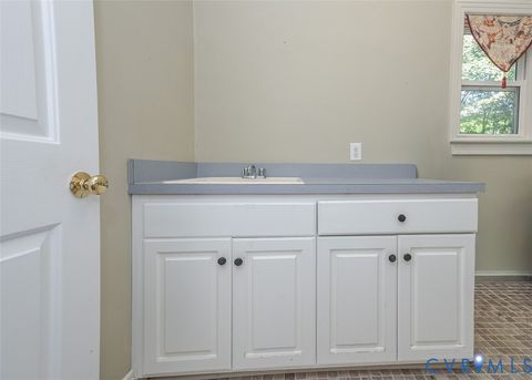 Tiny photo for 11215 Shelter Cove, Smithfield, VA 23430 (MLS # 2613109)
