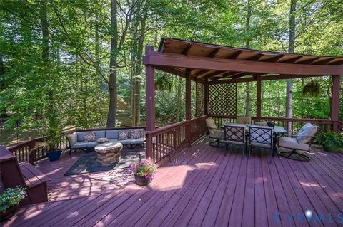 Tiny photo for 11215 Shelter Cove, Smithfield, VA 23430 (MLS # 2613109)