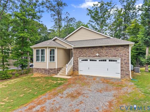 Tiny photo for 44 Lake Caroline Drive, Ruther Glen, VA 22546 (MLS # 2618404)