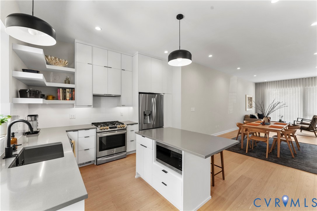 Richmond, Virginia 23220, United States, 3 Bedrooms Bedrooms, ,3 BathroomsBathrooms,Residential,Active,230622