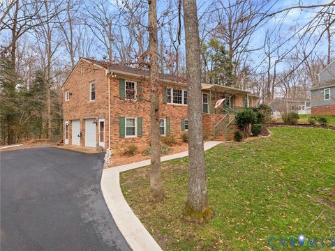 Photo of 9302 Blagdon Drive, Hanover, VA 23116 (MLS # 2533235)