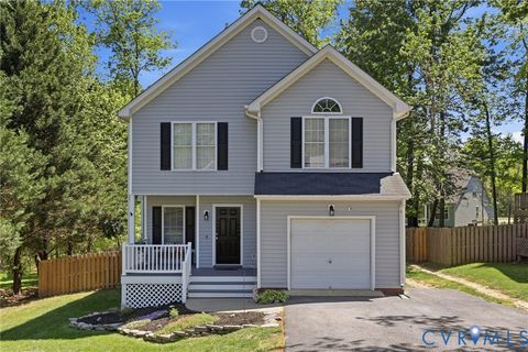 Photo of 15013 Featherchase Drive, Chesterfield, VA 23832 (MLS # 2610239)