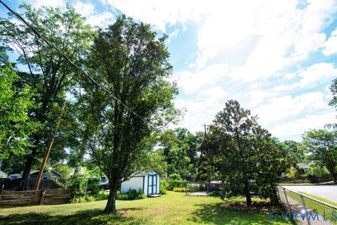 Tiny photo for 6800 Three Chopt Road, Richmond, VA 23226 (MLS # 2623912)