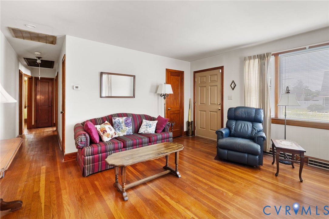 Hopewell, Virginia 23860, United States, 3 Bedrooms Bedrooms, ,2 BathroomsBathrooms,Residential,Pending,182605