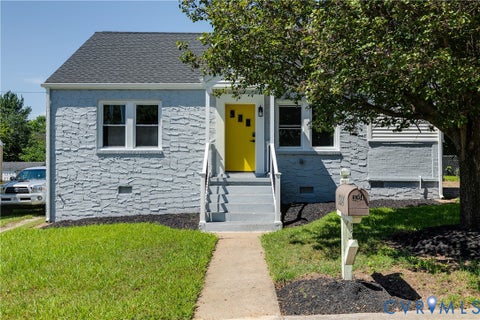 Tiny photo for 324 S 12th Avenue, Hopewell, VA 23860 (MLS # 2616695)