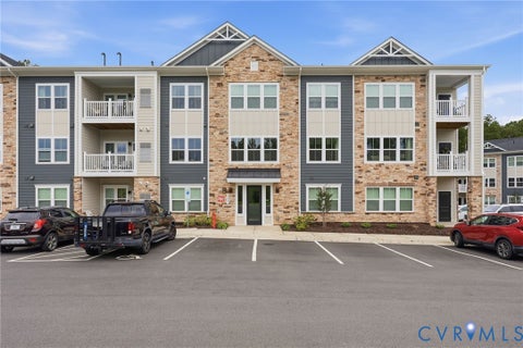 Photo of 15801 Hallowell Ridge #304, Moseley, VA 23120 (MLS # 2626653)