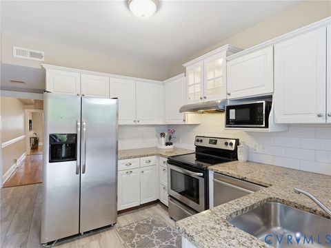 Tiny photo for 3223 Hanover Avenue, Richmond, VA 23221 (MLS # 2613169)