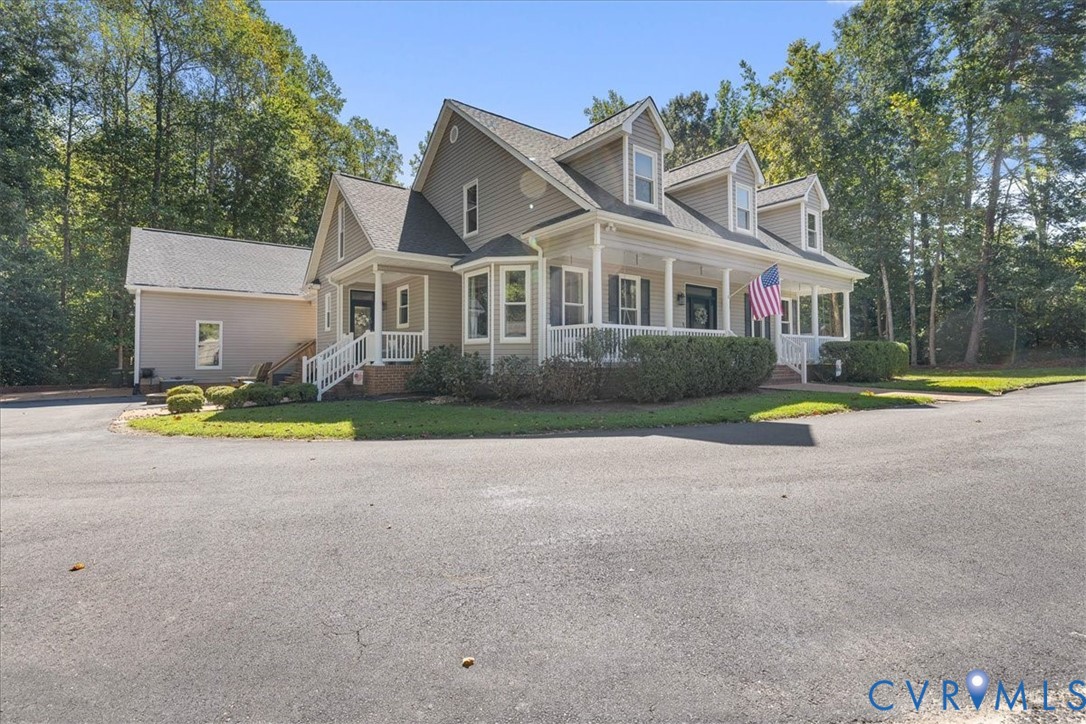10281 Old Quarter Lane