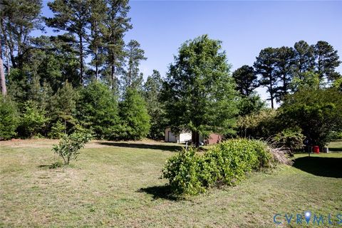 Tiny photo for 719 E 6th Avenue, Kenbridge, VA 23944 (MLS # 2612952)