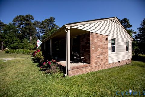 Tiny photo for 719 E 6th Avenue, Kenbridge, VA 23944 (MLS # 2612952)