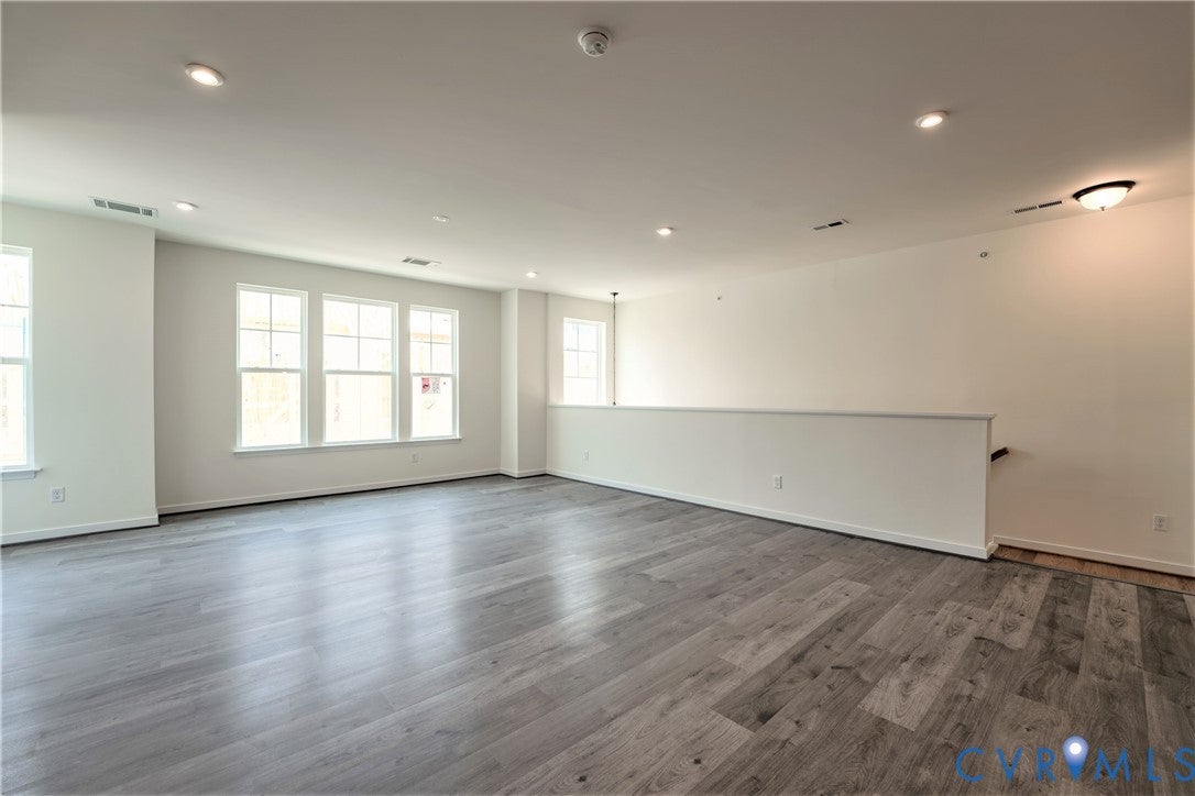 5313 Twisting Vine Lane 202
