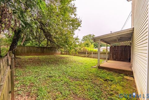 Tiny photo for 304 W Sycamore Street, Chase City, VA 23924 (MLS # 2605718)