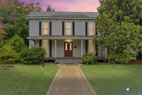 Photo of 304 W Sycamore Street, Chase City, VA 23924 (MLS # 2605718)