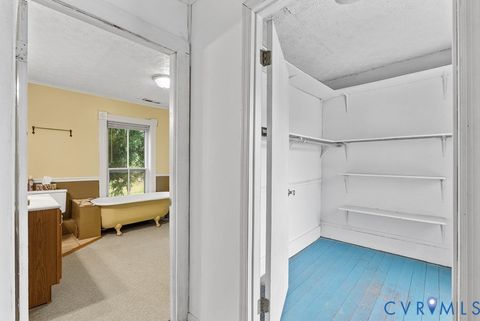 Tiny photo for 304 W Sycamore Street, Chase City, VA 23924 (MLS # 2605718)