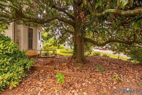 Tiny photo for 304 W Sycamore Street, Chase City, VA 23924 (MLS # 2605718)