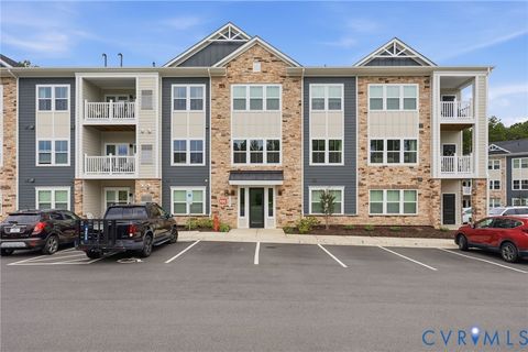 Tiny photo for 15801 Hallowell Ridge #304, Moseley, VA 23120 (MLS # 2620289)