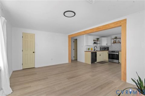 Tiny photo for 401 Hunt Avenue, Richmond, VA 23222 (MLS # 2522888)