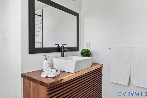 Tiny photo for 401 Hunt Avenue, Richmond, VA 23222 (MLS # 2522888)