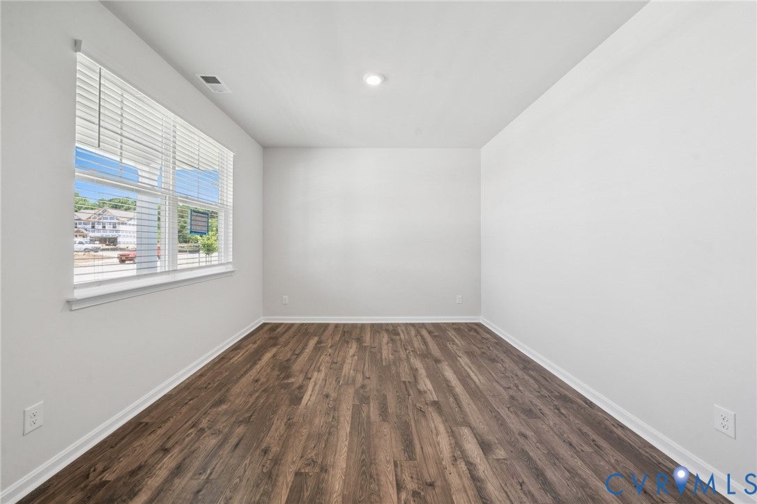 345 Glenmore Lane