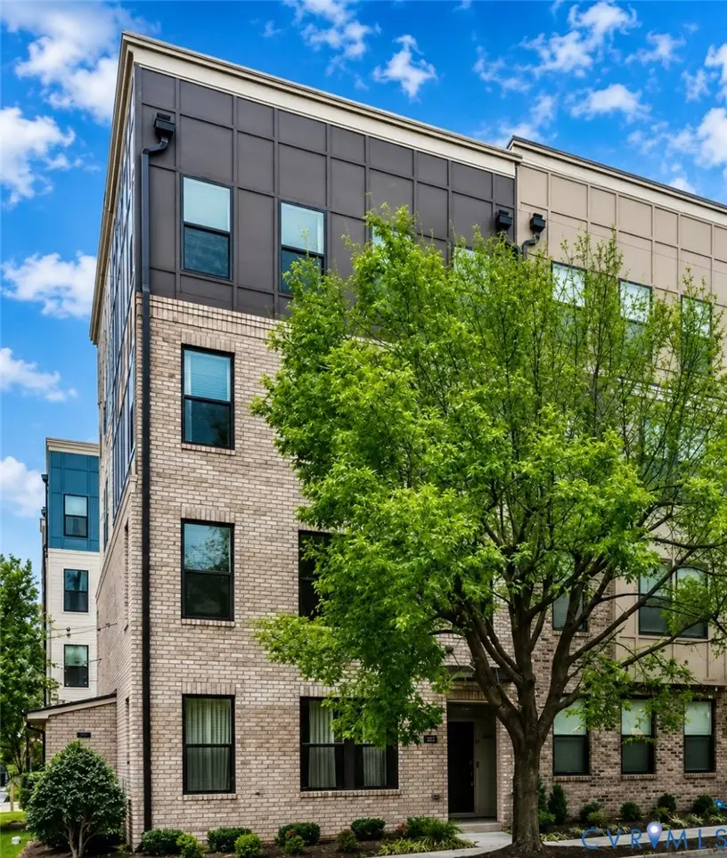 1041 N Lombardy Street Unit A
