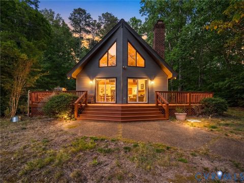 Tiny photo for 548 River Bluff Lane #H, King & Queen, VA 23085 (MLS # 2609231)