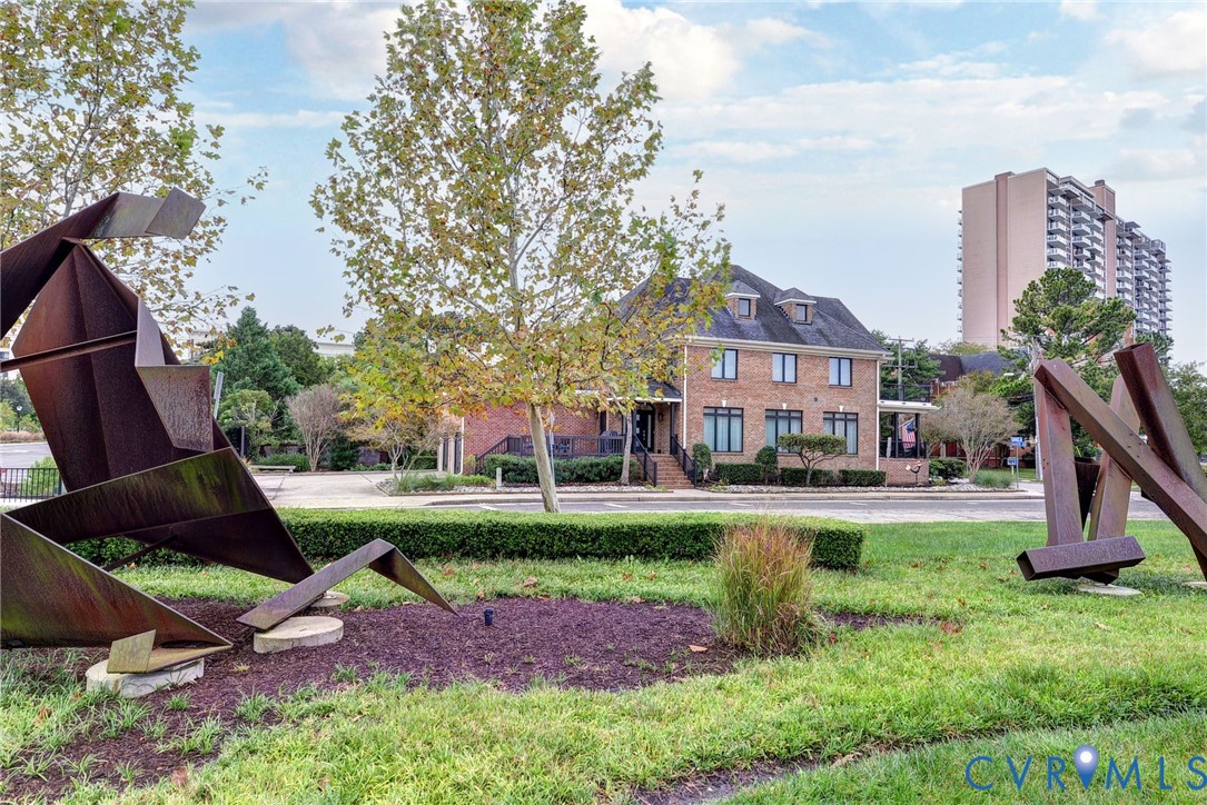 Norfolk, Virginia 23510, United States, 4 Bedrooms Bedrooms, ,4 BathroomsBathrooms,Residential,Pending,223225